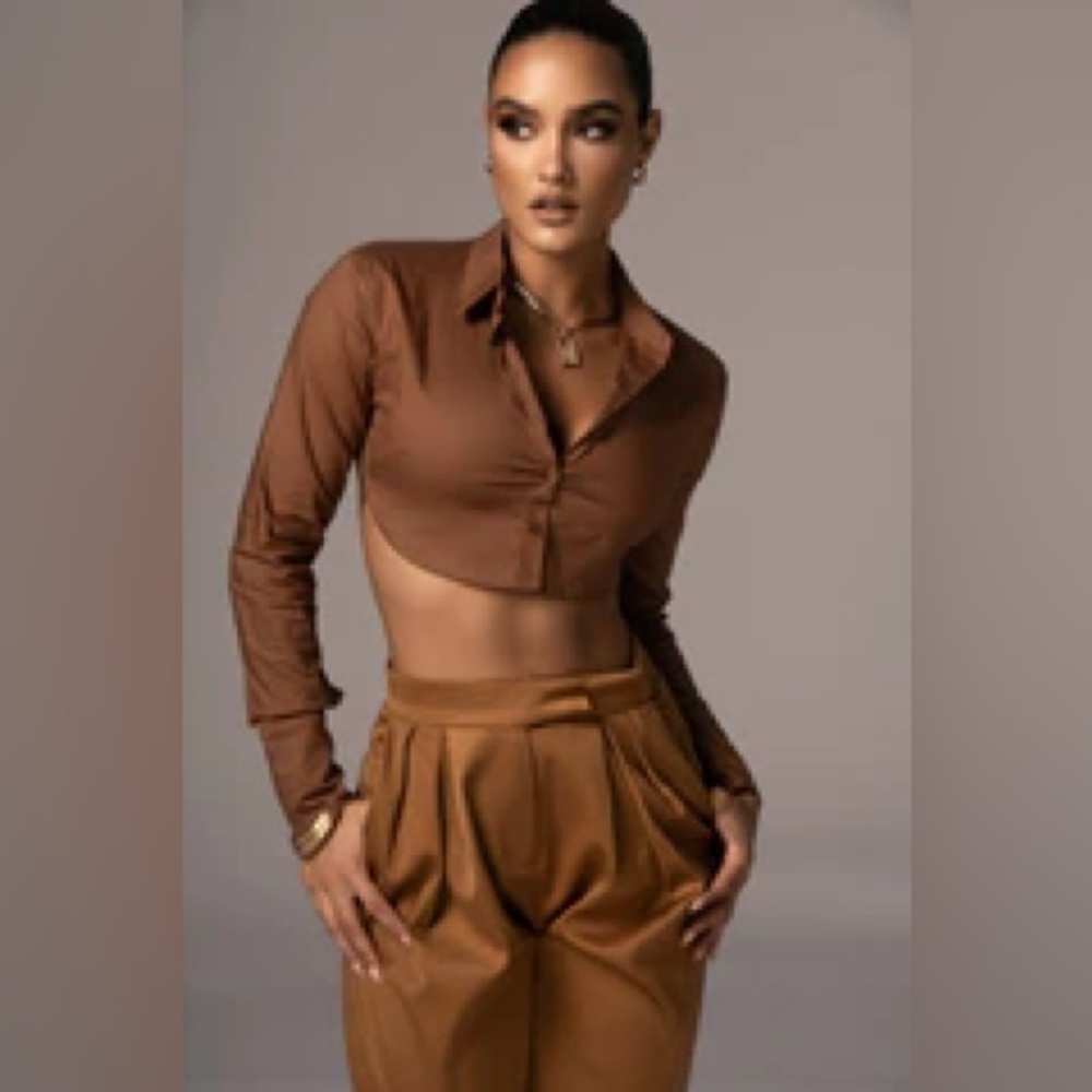 JLUXLABEL BROWN BACKLESS BUTTON UP TOP